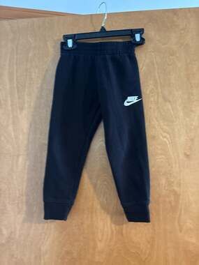 Nike Kids Sportswear Club Fleece Jogger Pants - Black Size 4 in kids